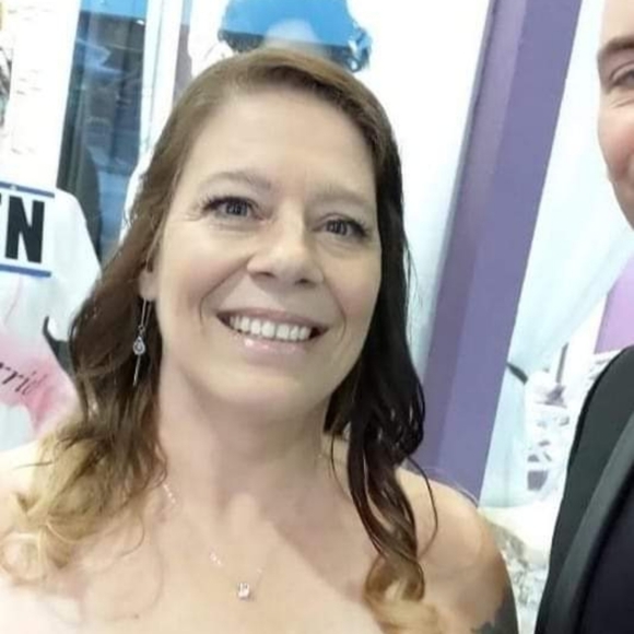 Meet your Posher, Jennifer - Picture 1 of 1